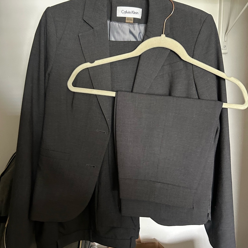 Calvin Klein Gray Classic Suit for Business